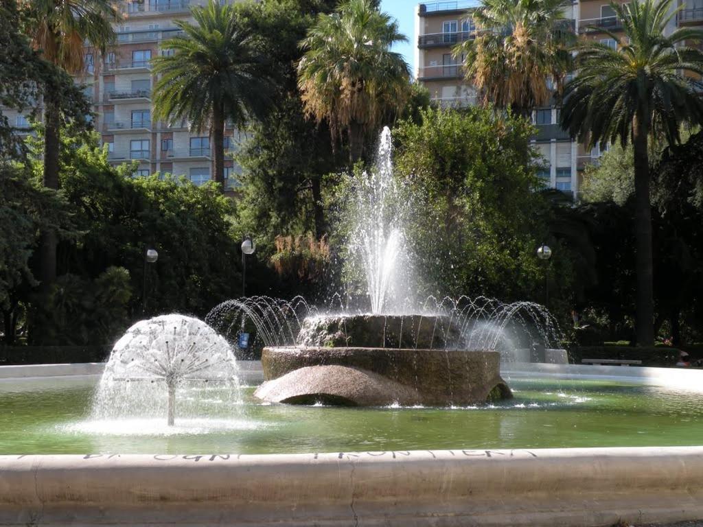 Fra Sole E Stelle Apartment Bari Bagian luar foto