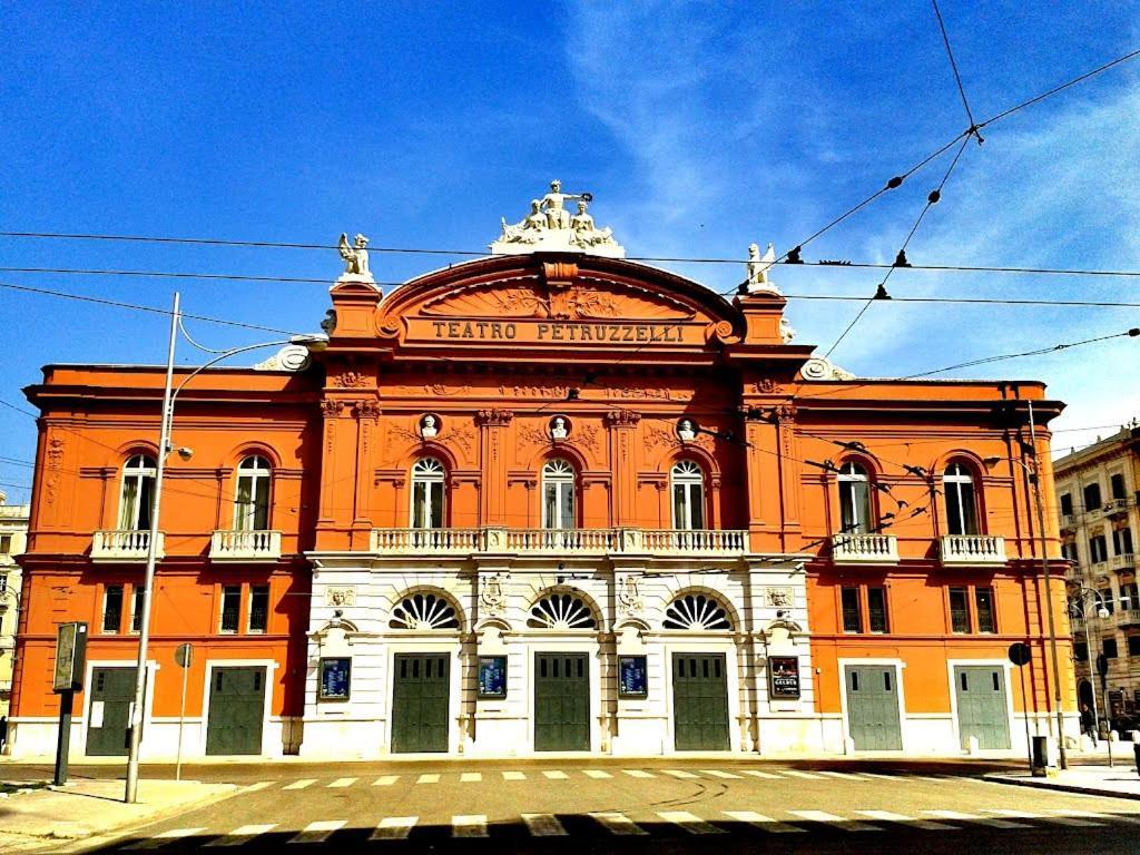 Fra Sole E Stelle Apartment Bari Bagian luar foto